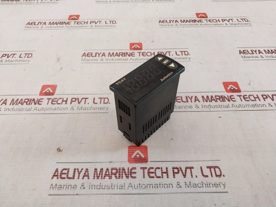 Autonics TC4Y-14R Temperature Controller 100-240VAC 5VA 50/60HZ 250VAC 12VDC 2V - Image 3 of 4