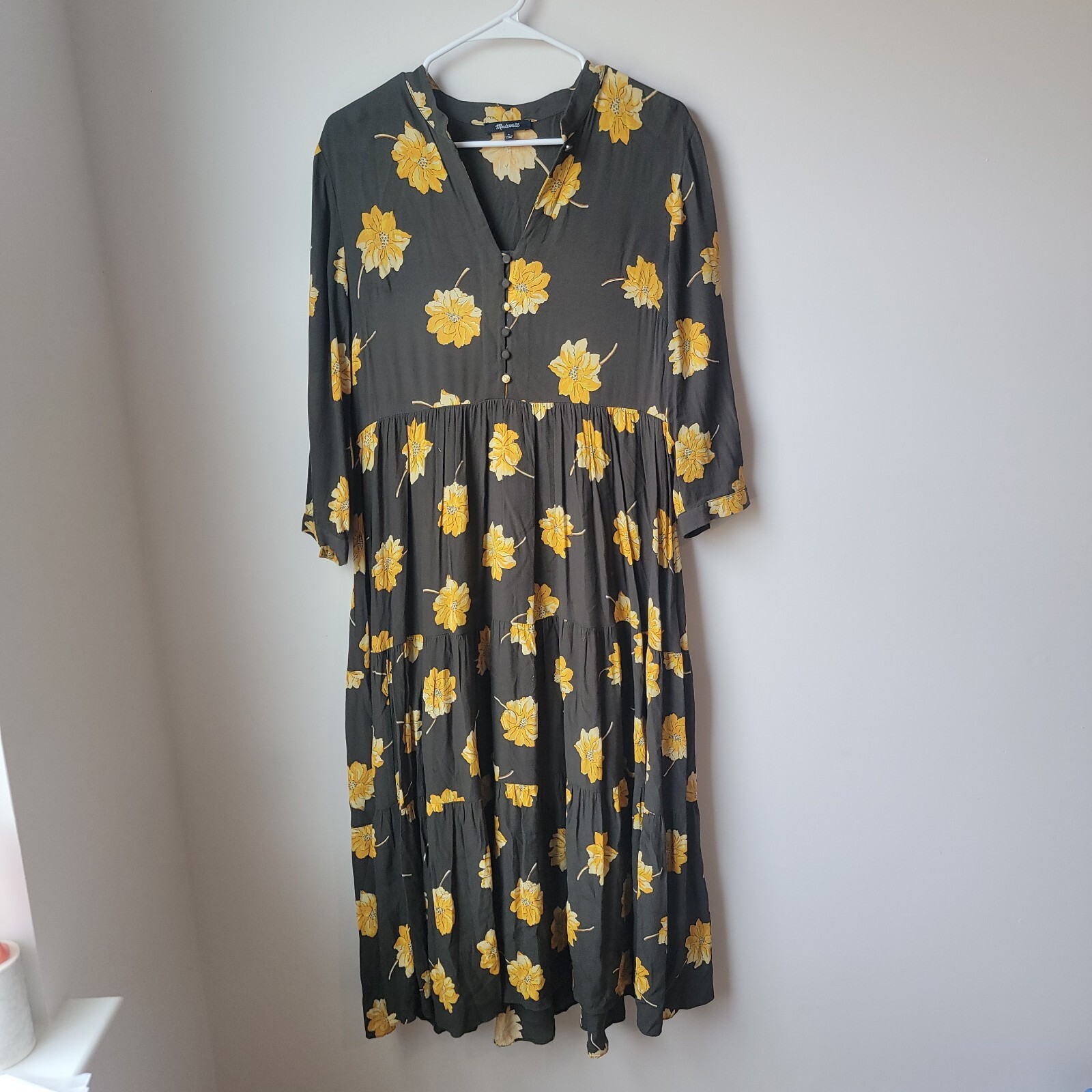 The Vintage Collection – Page 2 – Unclaimed Baggage, image size:1600x1600