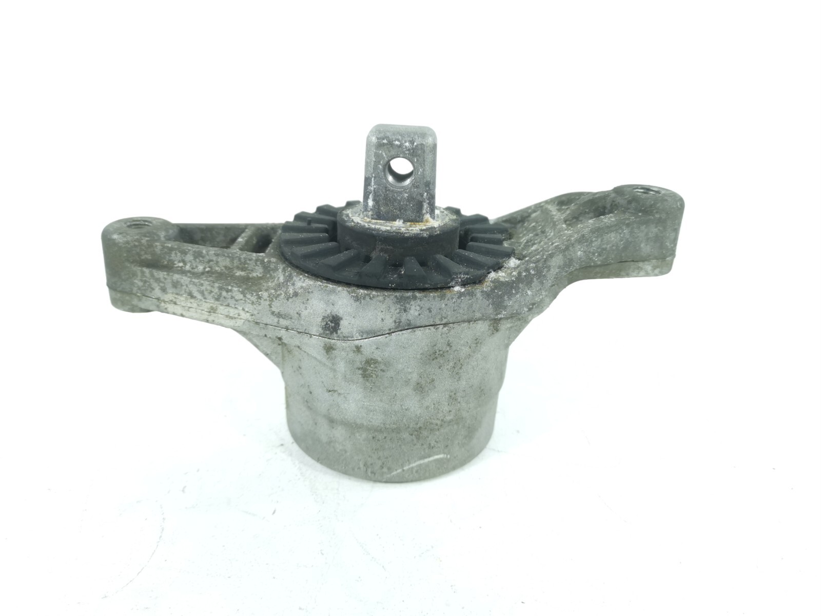 17-20 MASERATI Levante 3.0L Engine Motor Right Passenger Side Mount 06700036280