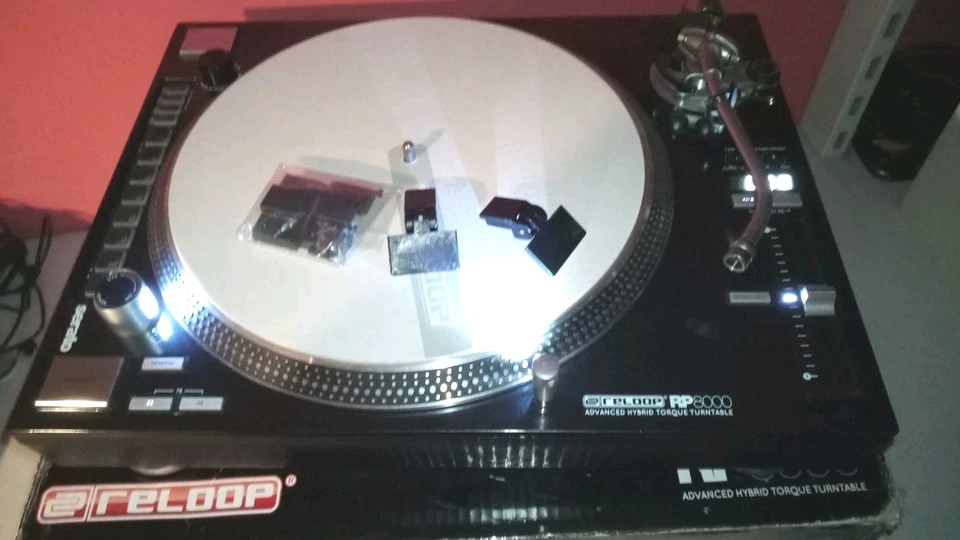 Reloop RP-8000 Plattenspieler DJ-Turntable  und Haube  - Bild 2 von 4