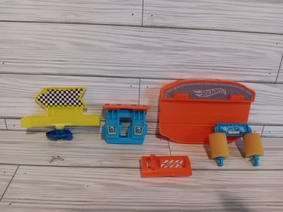 Hot Wheels Ultimate Garage JGL14 T-Rex Chase Replacement Parts Lot