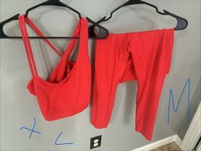Red Women's Regular Activewear 2-Piece Set - Solid Sports Bra XL  Leggings M 