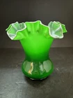 Fenton Ruffled Ivy Emerald Green Vase 1940s Very Hard To Find 6 1/4” Tall