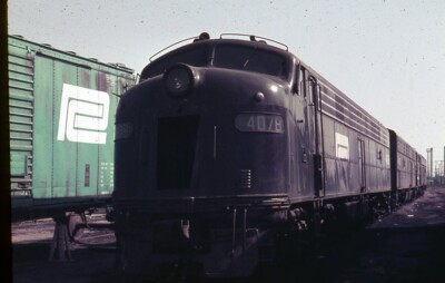 PC penn central E-8  4078 original slide harrisburg,pa.