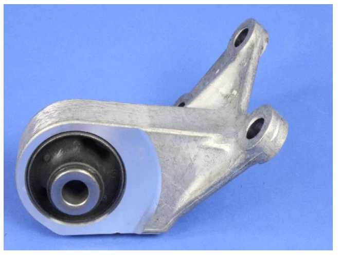 07-17 Jeep Compass Patriot Diferencial Trasero Derecho Aislador y Soporte Mopar Oe Foto 2 de 3