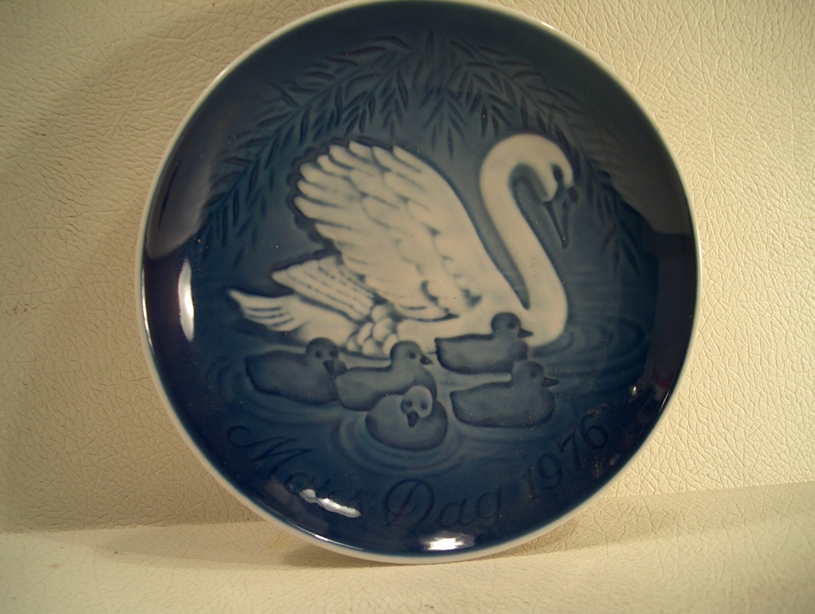 Picture 2 of 3