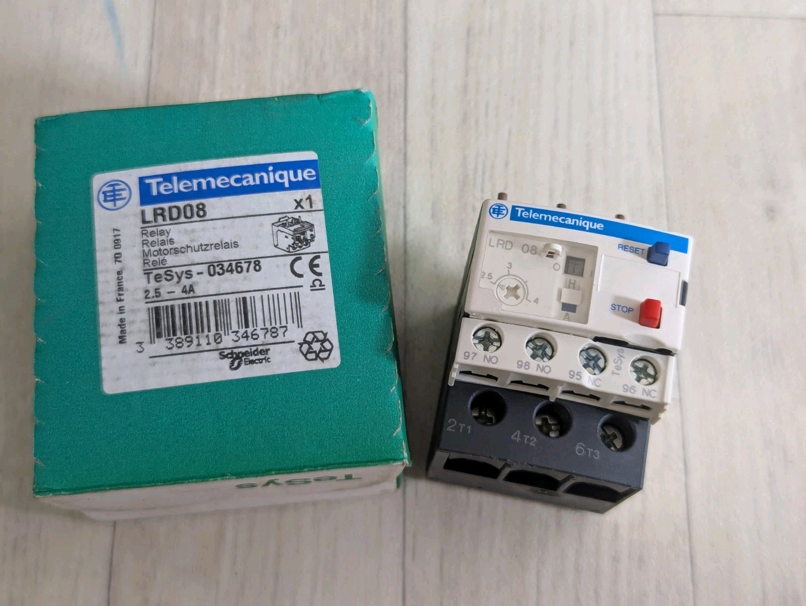 Schneider Electric LRD08 Thermal Overload Relay 2.5-4A Class 10A New In Box