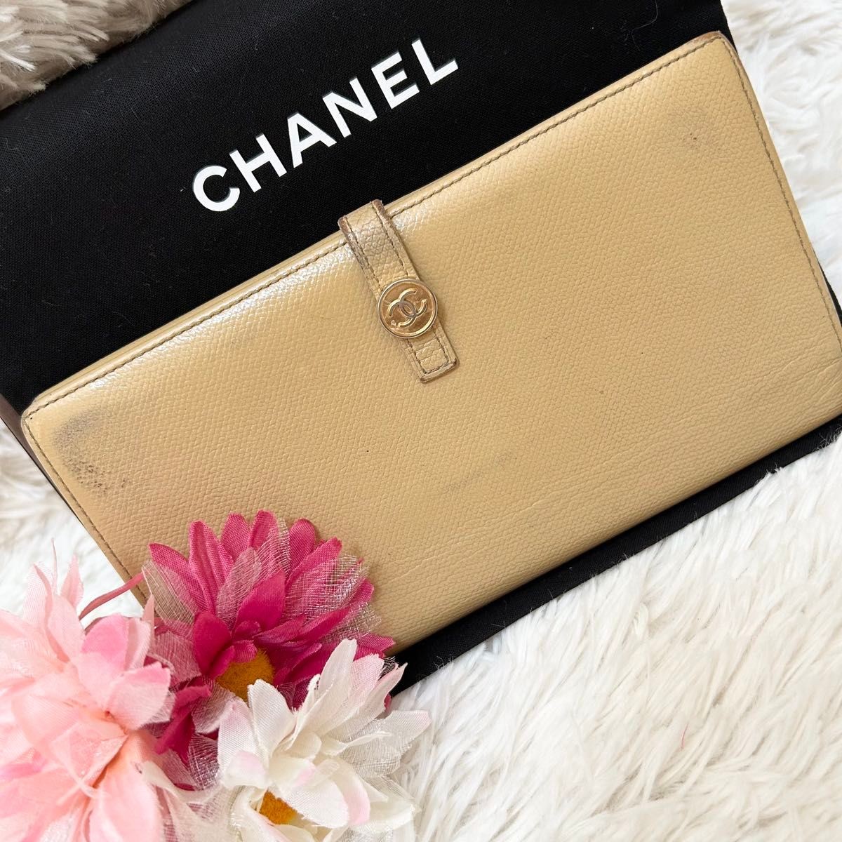 CHANEL Coco Button Long Wallet in Quilted Caviar Leather LQ847411