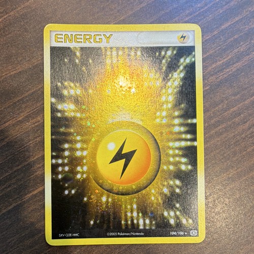 Pokémon TCG Lightning Energy Emerald Reverse Holo Rare Card 104/106