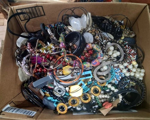 Huge 12 Pound Lot Vintage To Now  Multicolor Costume Junk/craft Jewelry Lot