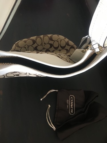 Bolso Cartera Coach Signature CUERO NUEVO CON ETIQUETAS 298.00 blanco crema tostado con bolsa para el polvo - Imagen 6 de 12