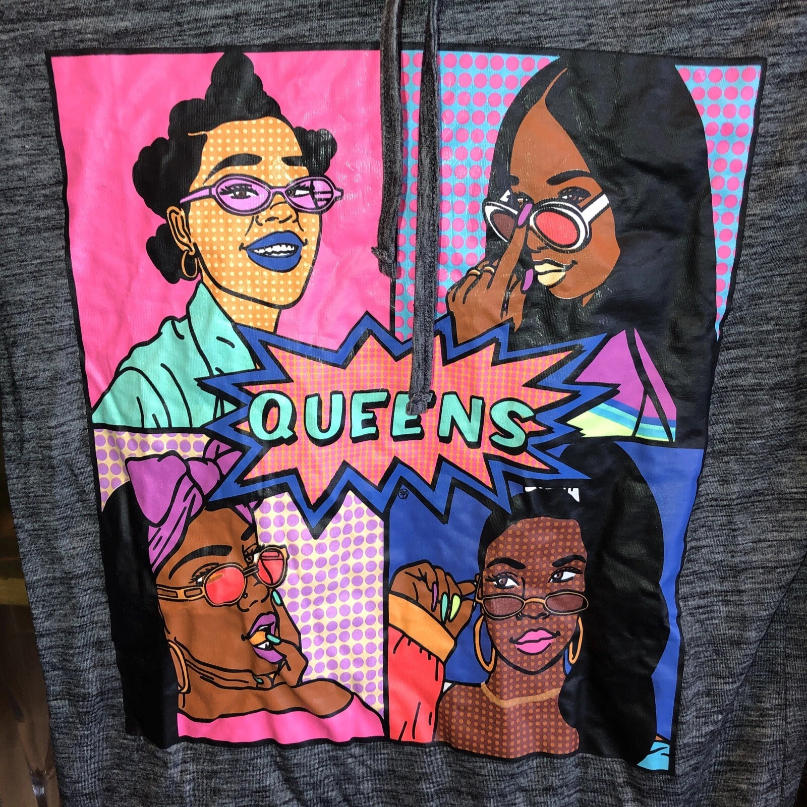 VETEMENTS Felpa con cappuccio Queens Medium Crop maglietta elasticizzata coulisse nera donna empowerment