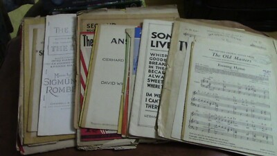 Konvolut 50er 60er Jahre? 40er Jahre? noten 1 datiert 1918 und hat Unterschriften drauf