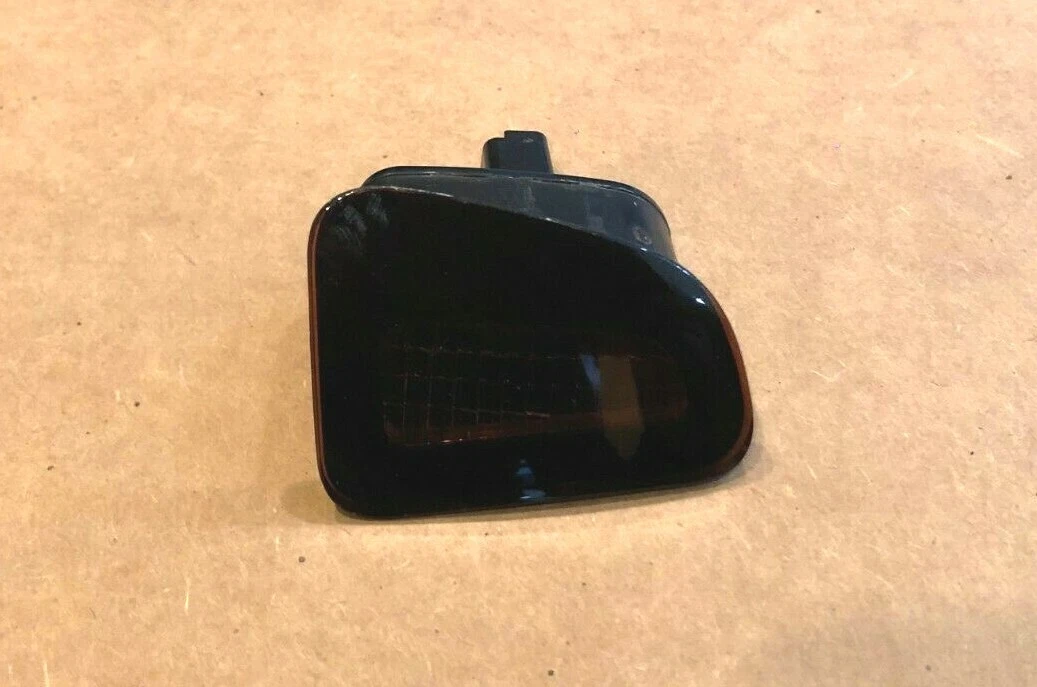 BRAND NEW AUDI A6 RIGHT MIRROR WARNING LAMP, PART# 4G1949146, OEM  