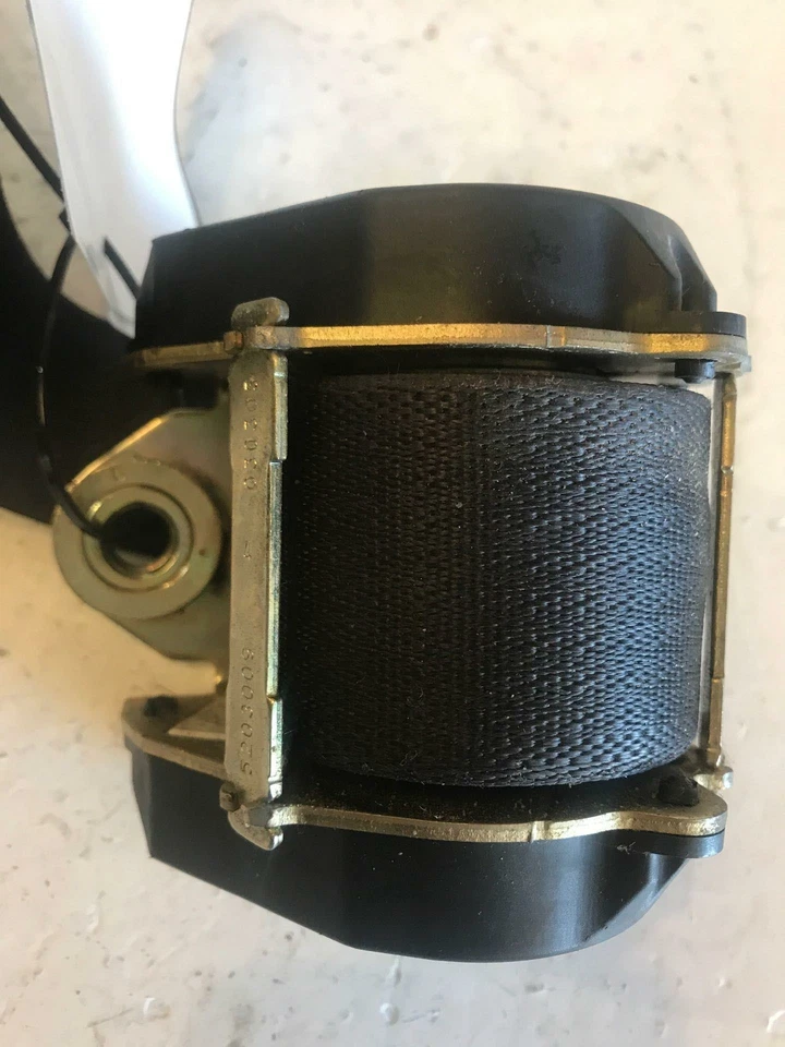 Ford Freestyle 2006 cinturón de seguridad trasero retractor pasajero lado derecho derecho OEM Foto 4 de 4