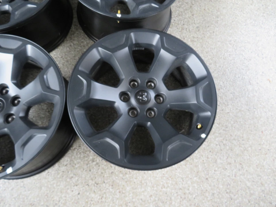 20-ДЮЙМОВЫЕ ЗАВОДСКИЕ КОЛЕСНЫЕ ДИСКИ DODGE RAM 1500 6 ЗАЖИМОВ БОЛЬШОЙ РОЖОК ОГРАНИЧЕННОЕ ИЗДАНИЕ - Изображение 2 из 4