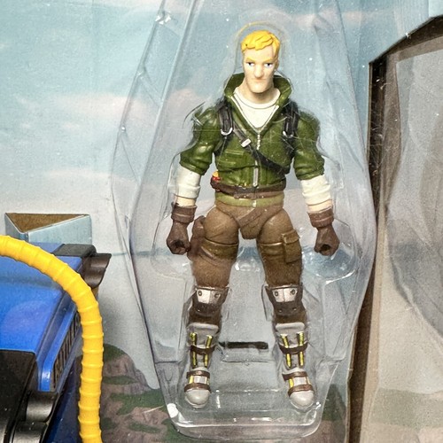 Fortnite Battle Bus Deluxe Fahrzeug Pack mit RECRUIT JONESY Figur Neu in OVP - Bild 7 von 11