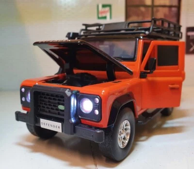 BRITAINS Land Rover Defender TDCi 110 Tangiers Orange Doors Open Lights 1:32 Scale Model