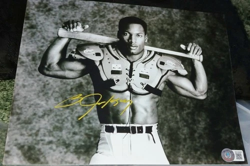 BO JACKSON SIGNED 8X10 AUTOGRAPHED PHOTO ~ BECKETT BAS AUTO COA ~ BO KNOWS!!