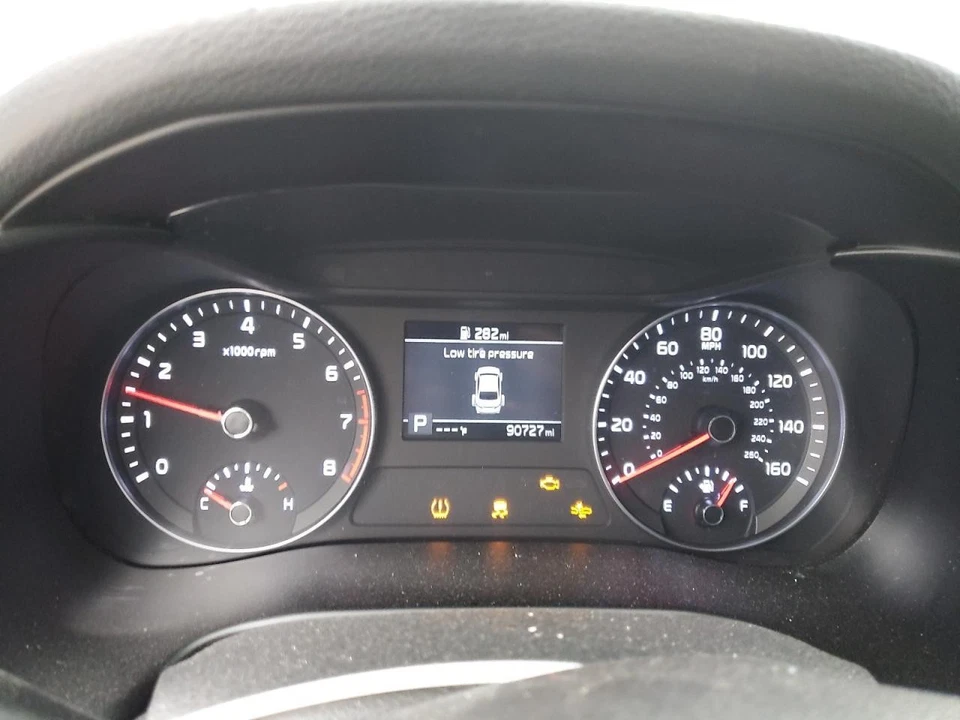 Used Front Left Door Interior Trim Panel fits: 2019 Kia Forte Grade A - Imagem 2 de 4