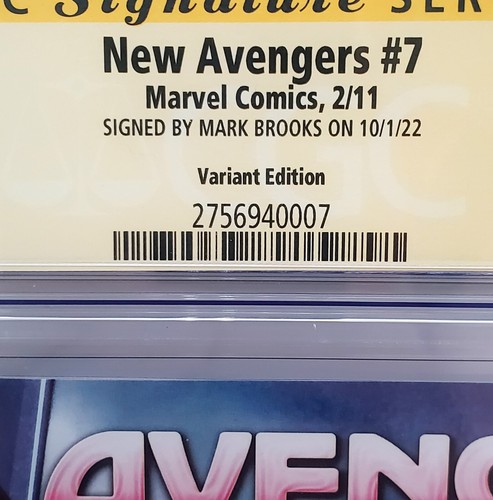 Marvel Comics - New Avengers #7 - 2011 - Signed Mark Brooks Variant - SS CGC 9.6 - Picture 3 of 4