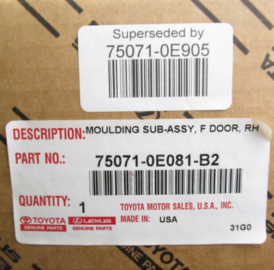 Genuine OEM Toyota 75071-0E905 Passenger RH Front Door Molding 16