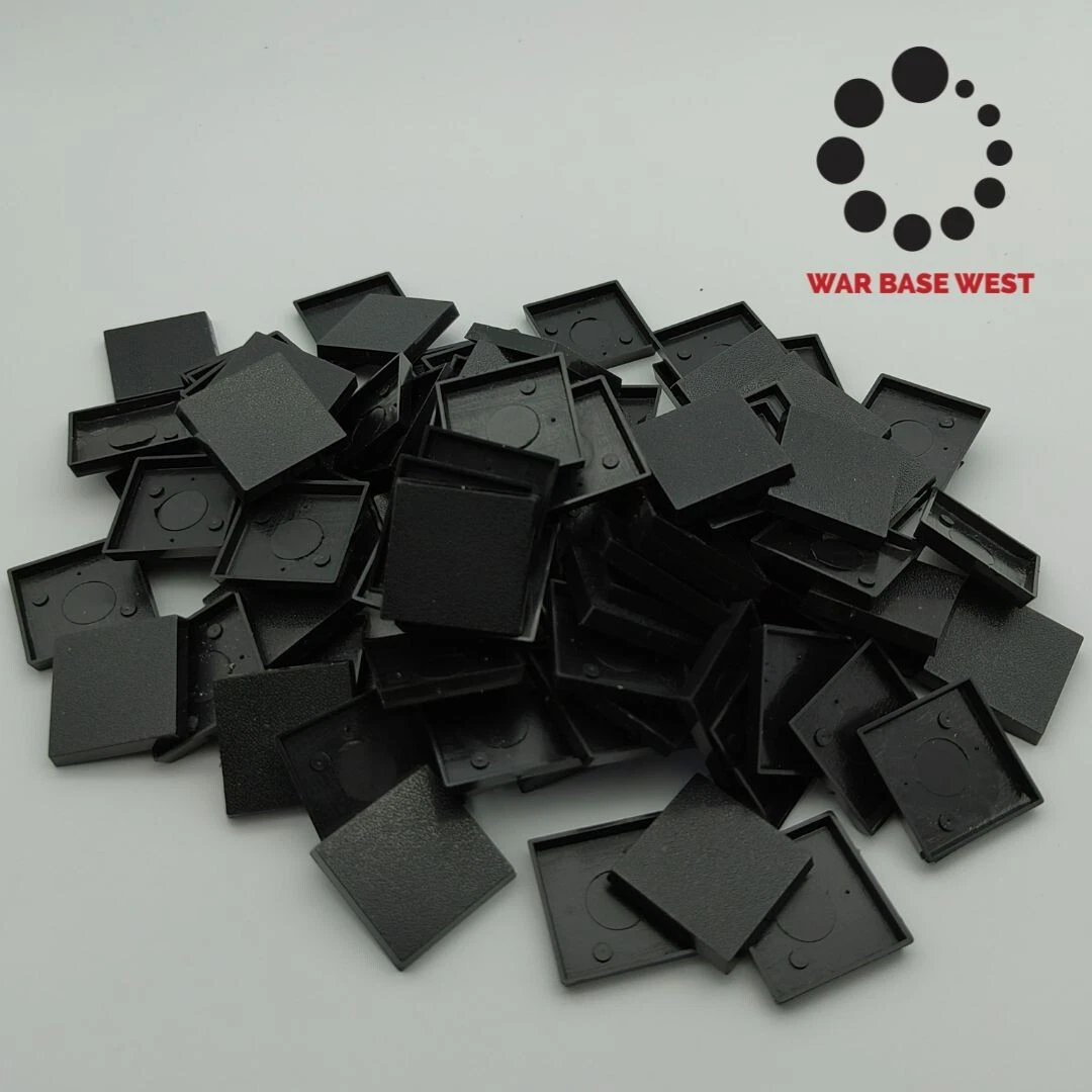AK BASES AK1107 PLASTIC WARGAME BASES - SQUARE BASE 25 x 25 mm (10