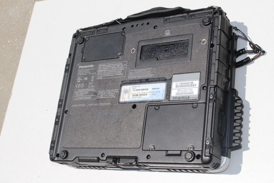 Panasonic Toughbook CF-19 MK4 i5 8GB, tela sensível ao toque, 256 SSD. WIN7 PRO 64BIT - Imagem 3 de 4