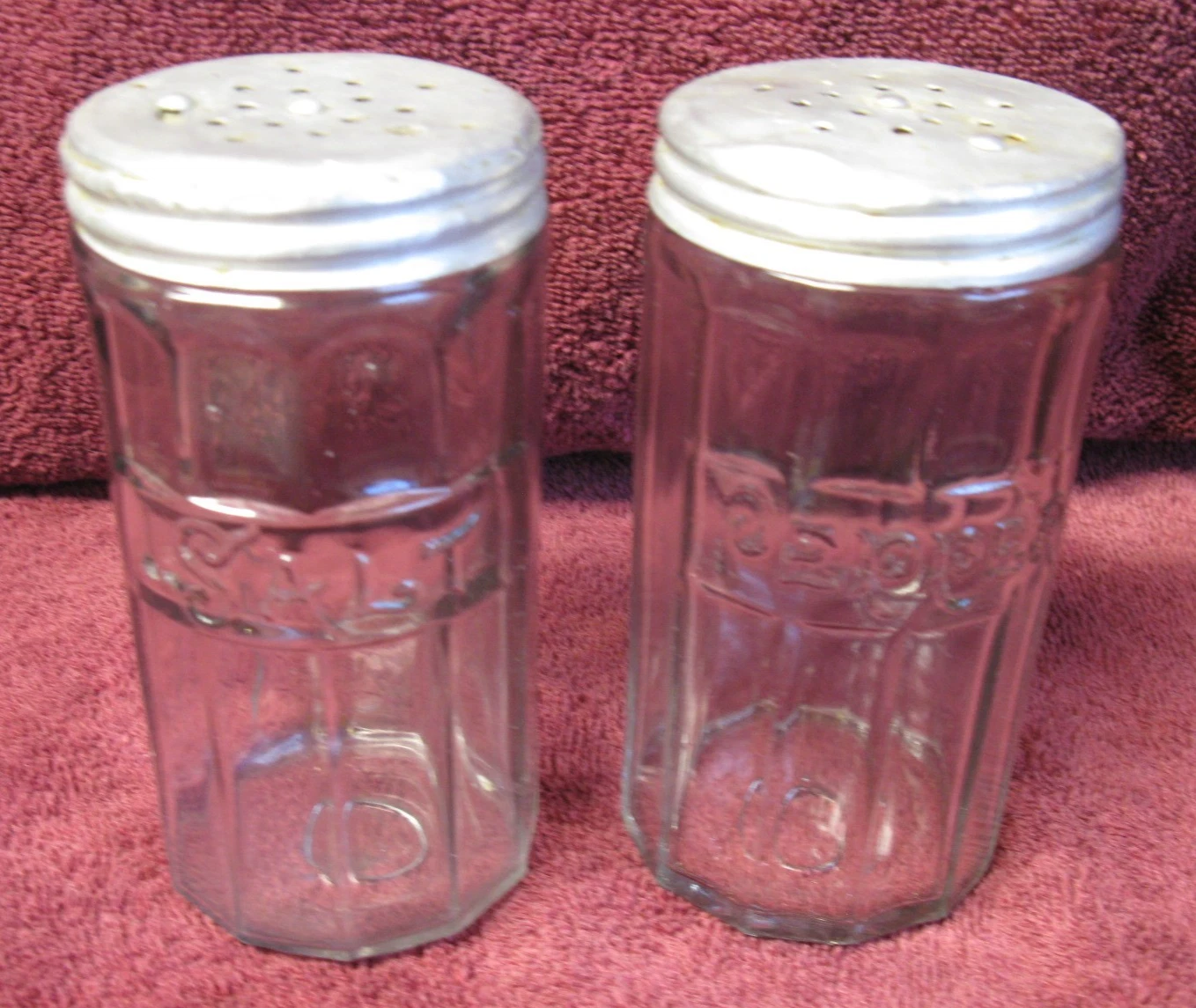 Vtg Hoosier Ribbed Glass Salt & Pepper Shakers ~ Original Embossed Spice Jars