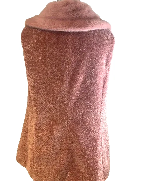 Chaleco Largo de Piel WHBM Talla L Rosa Encantador NUEVO Gótico Chic Antiguo Hollywood Foto 3 de 4