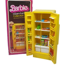 VINTAGE 1978 BARBIE DREAM HOUSE FURNITURE REFRIGERATOR FREEZER # 2473 FRIDGE