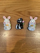Lot Of 3 Vintage Avon Pin Pals Sniffer And 2 Glacé Bunny With Carrot