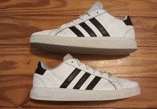 Youth Adidas Grand Court Sneakers. Wht/Blk. 28Y001. GS Size 5