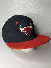 Retro Style Chicago Bulls Snapback Hat Red Cursive "Bulls" Side Embroidery OSFA