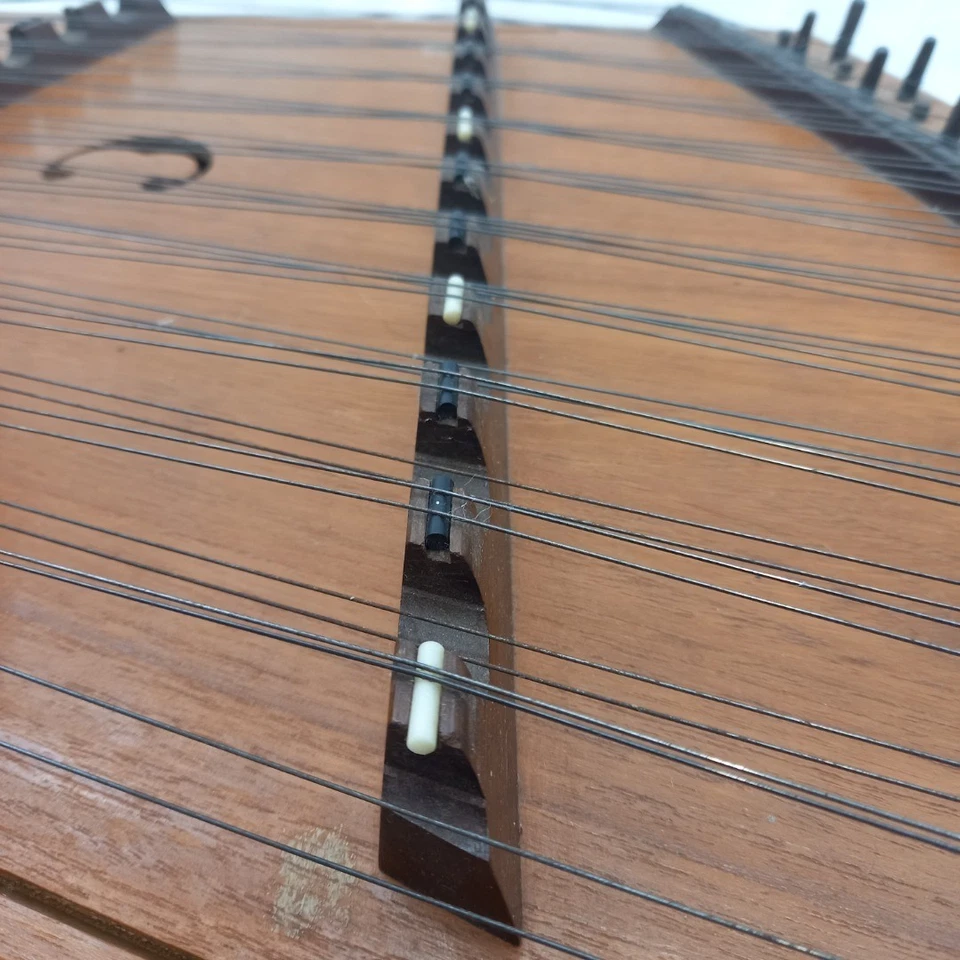 Rare Martyn Banks Large 12/11 Hammered Dulcimer –2 Bridges, C-Shaped Sound Holes - Image 4 of 4