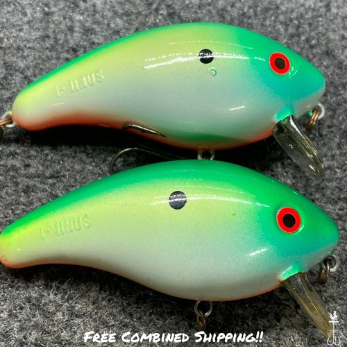 Mann's 1- Minus Double Stamp Vintage Crankbaits Lot of 2 Lures 5/8oz - Parrot - Picture 3 of 7