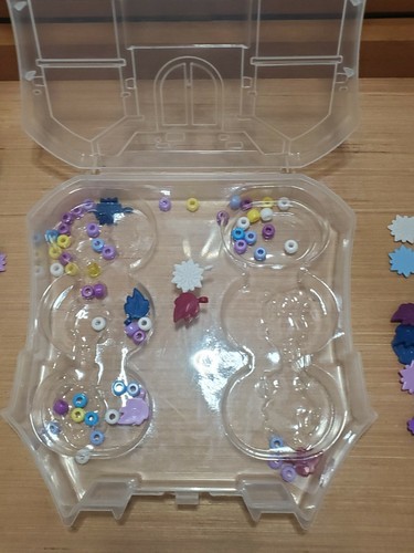 Tara Toy Bead/Jewelry Disney LOT! Assorted beads, charms + case! Do it yourself - Picture 7 of 10