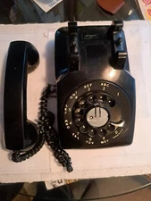 Vintage Bell Systems Black Rotary Telephone.  UNTESTED AS IS