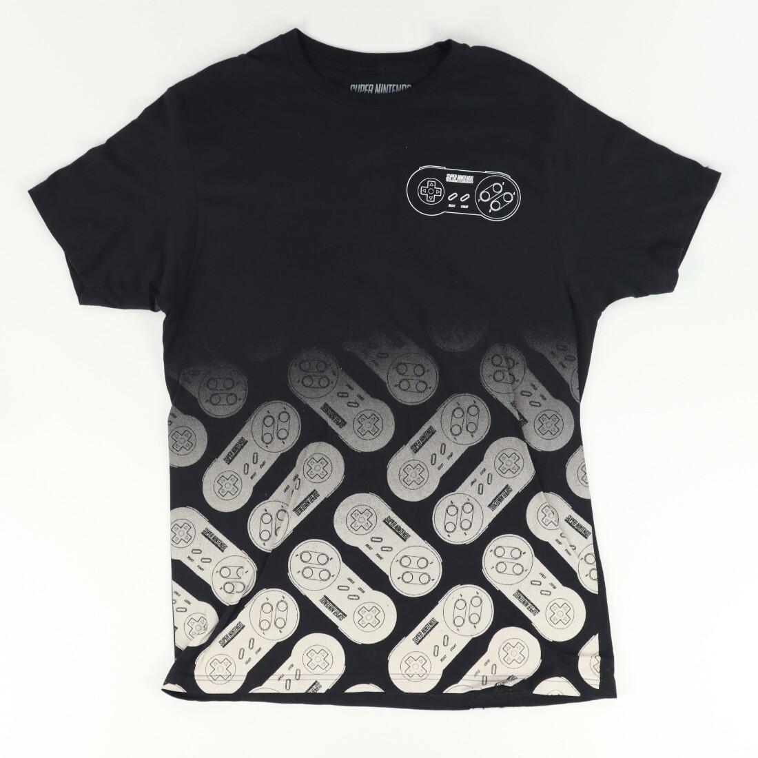 Super Nintendo Controller Ombre Solid T-Shirt Bla… - image 1