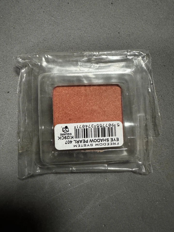 Sombra de ojos Inglot Cosmetics Freedom System 407 Pearl Foto 4 de 4