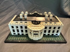 LEGO ARCHITECTURE: The White House (21006) No Box, Missing A Couple