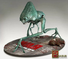 Pegasus Hobbies 'War Of The Worlds' 2005 Alien Creature Display Model 1/8 BNIB