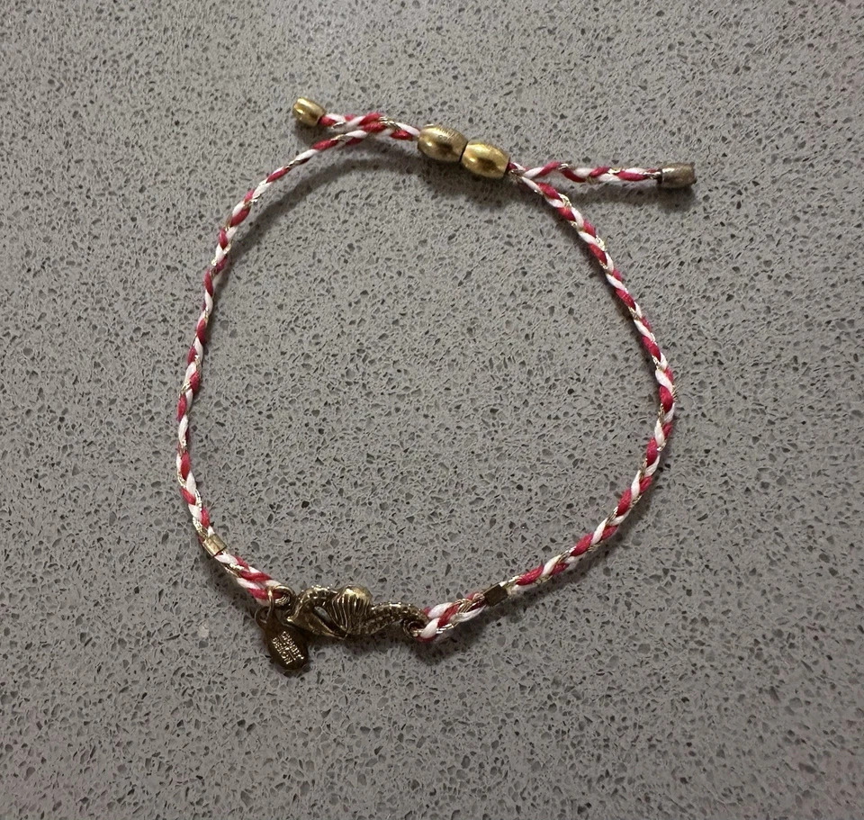 Pulsera Alex and Ani Precious Threads rojo y blanco trenzado caballito de mar encanto Foto 2 de 3