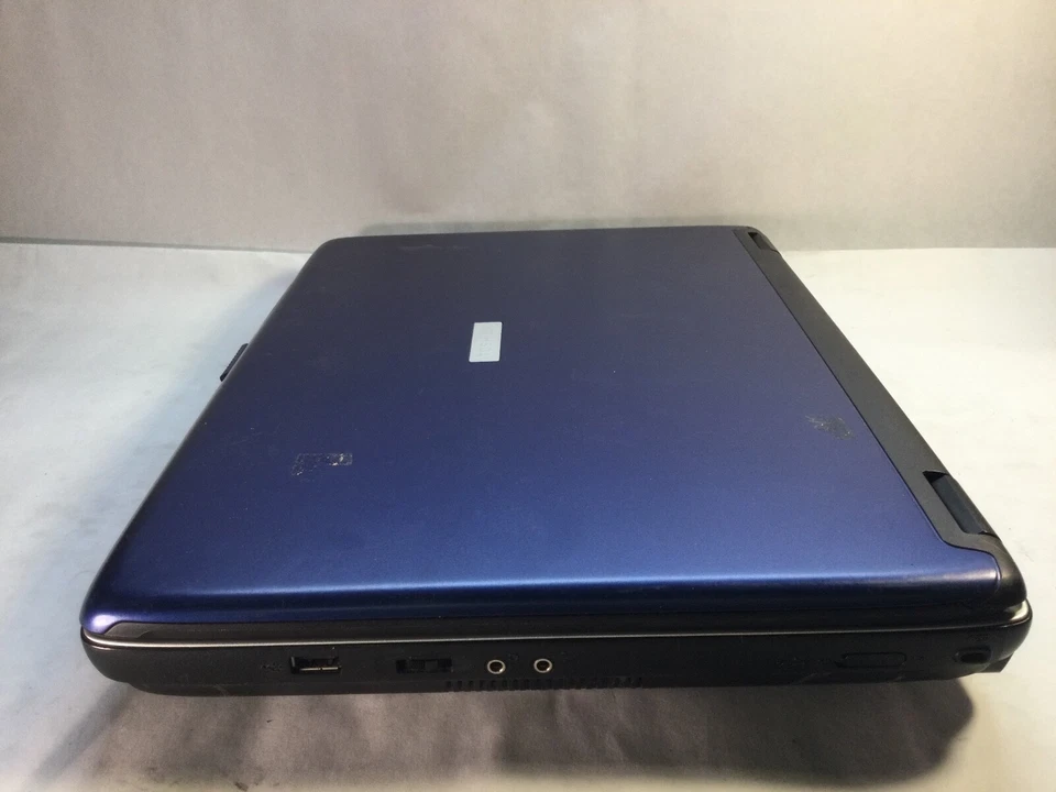 Toshiba Satellite A75-S206 15" Laptop Intel Pentium 4 -BOOTS TO BIOS -MZ - Image 3 of 4