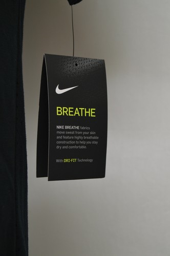 NEW Nike Women’s Reflective Running Top Black AT4174-010 XTRA SMALL -MSRP $45 - Picture 4 of 9