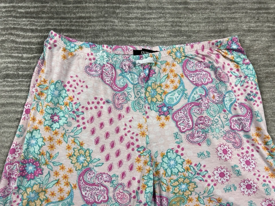 Pantalones Cortos para Dormir Ellen Tracy Para Mujer Pequeños Rosa Paisley Floral Mezcla de Rayón Foto 2 de 4