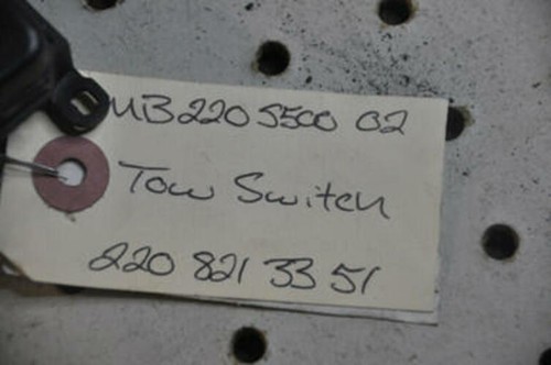 1) DD Mercedes Benz OEM 2208213351 Tow Switch (USED) 33046501 Fits: S500 2002 - Picture 12 of 12
