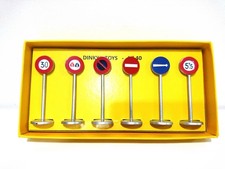 Panneaux de signalisation - DINKY TOYS VOITURE MINIATURE road sign - 40