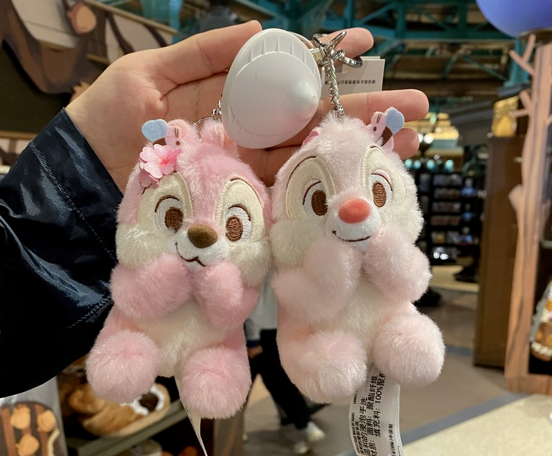 DISNEYキーホルダー Disney authentic Chip Dale Sakura plush keychain charm