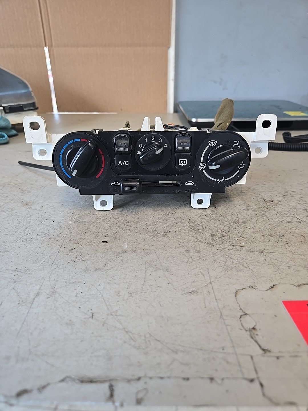 2000 Mazda Protege Temperature Climate Control Heat Dash A/C